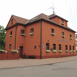 Penzion Vulture Havirov Otel Exterior photo