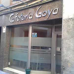 Hostal Cafeteteria Goya Otel Barbastro Exterior photo