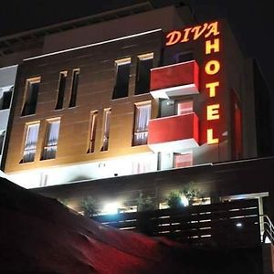 Хотел Дива Otel Yukarı Cuma Exterior photo