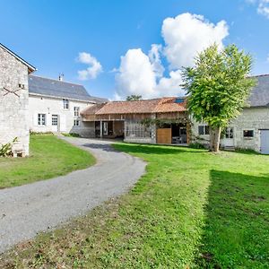 Maison Spacieuse A Assay Avec Jardin Et Cheminee Villa Exterior photo