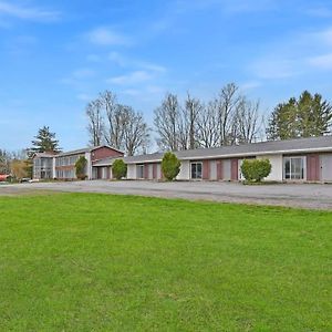 Maplehurst Motel Tunkhannock Exterior photo