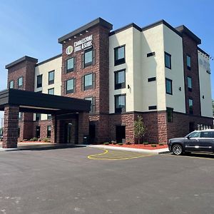 Cobblestone Hotel & Suites - Little Chute Exterior photo