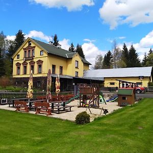 Penzion Karolina Otel Lučany nad Nisou Exterior photo