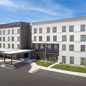 Courtyard By Marriott Fargo Otel Exterior photo