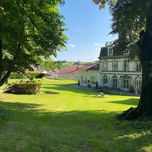 Le Chateau De Monthureux Le Sec Otel Exterior photo