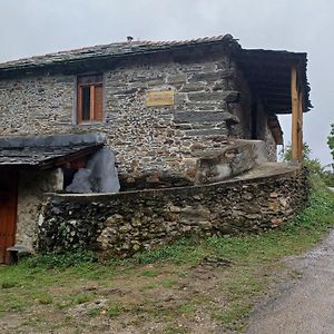 A Palleira Konuk evi Castro Caldelas Exterior photo