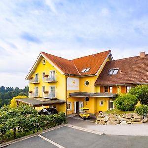 Golf & Thermenland Sonnenpension Fruehstueckshotel Burgauberg Stegersbach Exterior photo