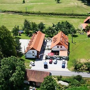 Penzion Kaminek Otel Nové Hrady Exterior photo