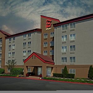 Red Roof Plus Long Island - Garden City Otel Westbury Exterior photo