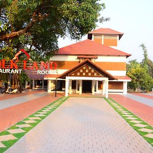 Ktdc Folk Land, Parassinikadavu Otel Pāppinisseri Exterior photo