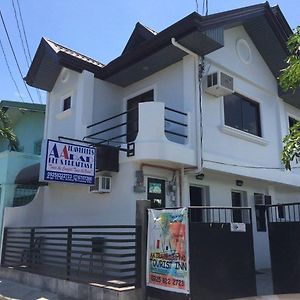 Aa Travellers Pad Otel Laoag Exterior photo