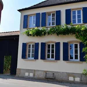 Gaestehaus & Weingut Gehrig Otel Weisenheim am Sand Exterior photo