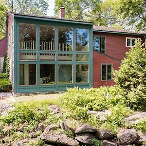 River House In The Heart Of Middlebury Daire Exterior photo