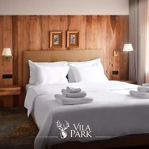 Vila Park Bujtina Otel Prizren Exterior photo