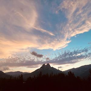 La Cara Nord , Alojamiento Turistico ,Saldes, A Los Pies Del Pedraforca, Apartamento Daire Exterior photo