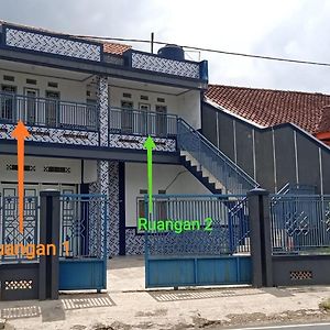 Penginapan Atau Kontrakan Rumah Ciwidey 1 Ruangan 2 Kasur Dewasa Kamar Mandi Dapur Dalam Sewa Harian Mingguan Bulanan Tahunan Boleh Otel Exterior photo