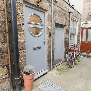 1 Burns Yard Daire Whitby Exterior photo
