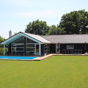 Holiday Home With Pool And Sauna On Lake Dummer, Dummer Exterior photo