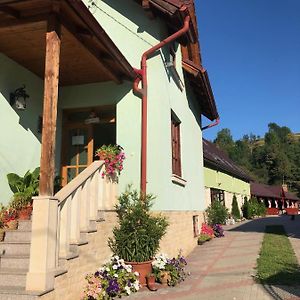 Tünde Vendégház Otel Vistea Exterior photo