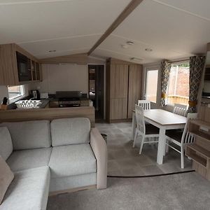 The Trout Van - Beautiful, Luxury Static Caravan Otel Aberlour Exterior photo