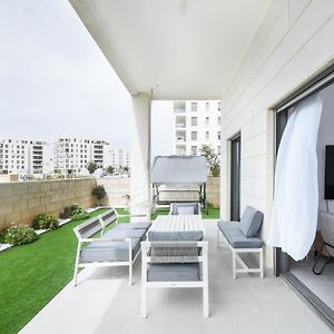 Stunning 4-Bedroom Apartment Next To Achziv Beach By Sea N' Rent Nehariya Exterior photo