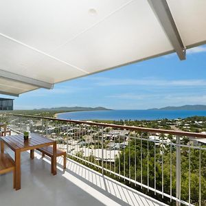 Sea-Renity On Castle Hill Daire Townsville Exterior photo