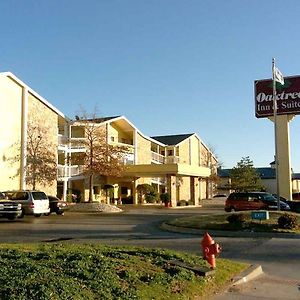 Oaktree Inn And Suites Oklahoma Exterior photo