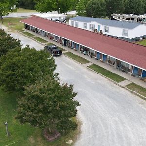 Four Oaks Lodging Otel Smithfield Exterior photo