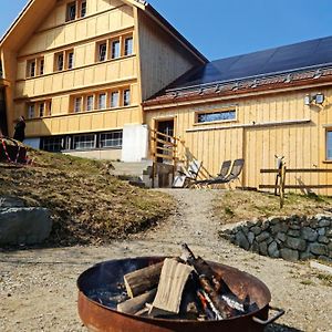 Grosses Ferienhaus Fuer Traumhafte Familienferien Im Appenzellerland Daire Speicher Exterior photo