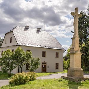 Penzion U Krizove Cesty Otel Tvrdkov Exterior photo