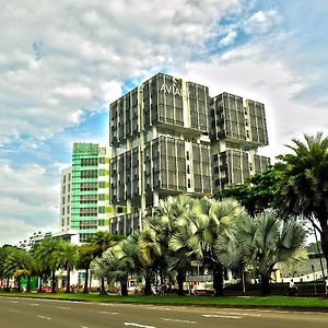 Aviary Bintaro Otel Serpong Exterior photo