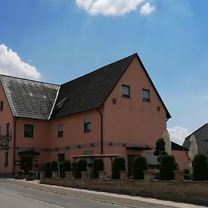 Landgasthof Niebler Otel Adelsdorf Exterior photo