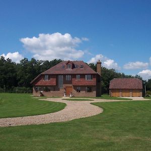 Farmhouse: Beautiful Rural Location. London From 60 Minutes. Konuk evi Ashford  Exterior photo