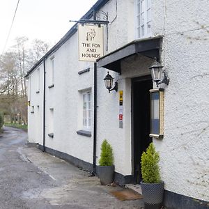Fox And Hounds Llancarfan Otel Barry Exterior photo