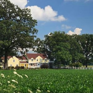 Hideaway Country Inn Bucyrus Exterior photo