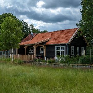 Singelstate Het Tuinhuis Villa Gorredijk Exterior photo