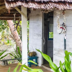 Tailana Island Pulau Banyak Otel Alaban Exterior photo