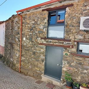 O Palheirinho - Turismo Rural - Braganca Konuk evi Samil Exterior photo