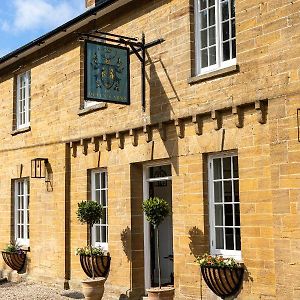 The Queens Arms Otel Sherborne  Exterior photo