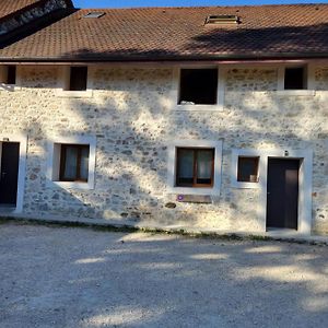 Le Gite De La Ferme Daire Belley Exterior photo