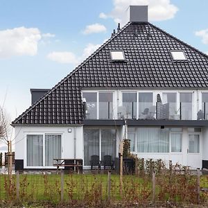 Modern Flat At The Sneekermeer Lake Daire Offingawier Exterior photo