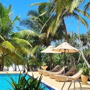 Golden Beach Paradise Otel Tangalle Exterior photo