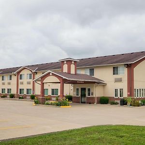 Super 8 By Wyndham Mt. Carmel Il Otel Mount Carmel Exterior photo