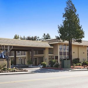 Days Inn By Wyndham Gilroy Exterior photo