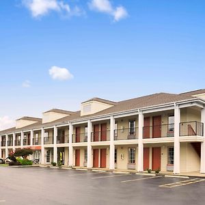 Super 8 By Wyndham Garner/Clayton/Raleigh Motel Exterior photo