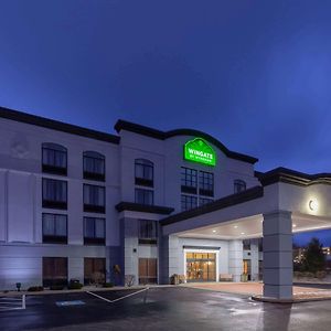 Wingate By Wyndham Erie Otel Exterior photo