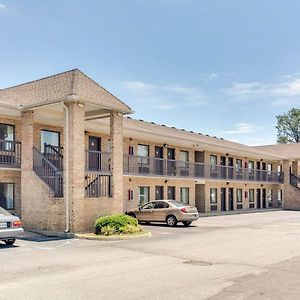 Quality Inn & Suites Suffolk Exterior photo