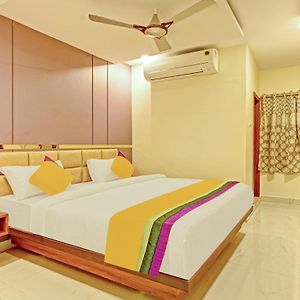 Itsy Hotels Sri Sai Grand Inn Vijayawāda Exterior photo