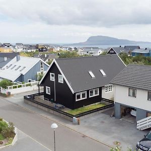 3Br - Townhouse - Free Parking - Torshavn Daire Exterior photo