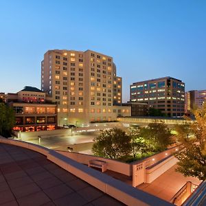 Hilton Madison Monona Terrace Otel Exterior photo